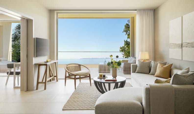 Deluxe One Bedroom Bungalow Suite Balcony Sea Front View